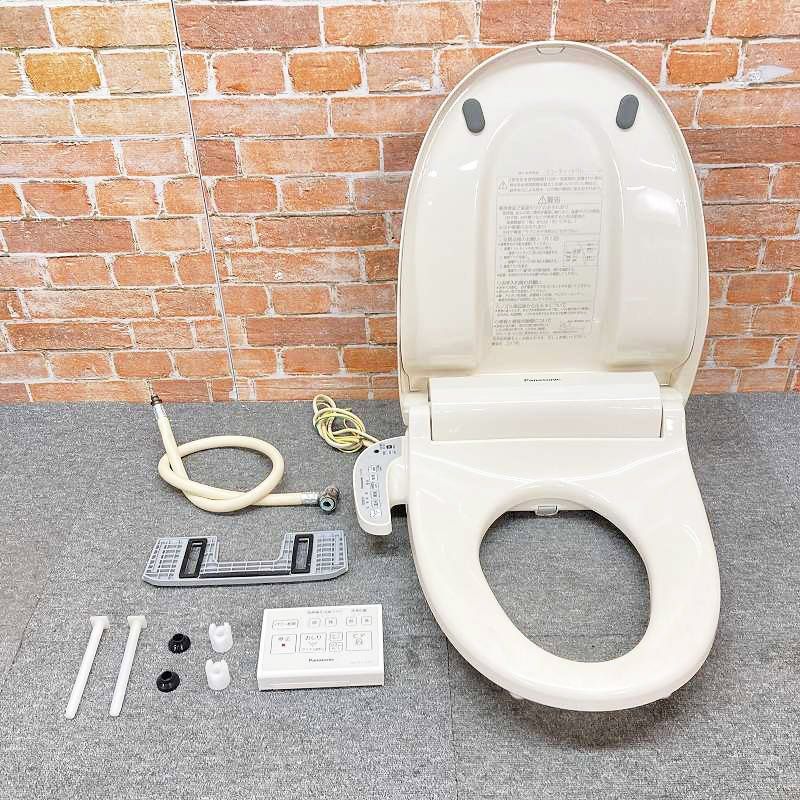 【中古品】【訳あり】 リモコン付き Panasonic(パナソニック) 電気温水便座 ウォシュレット シャワートイレ「DL-RJ20」☆#CP(パステルアイボリー) 5F68