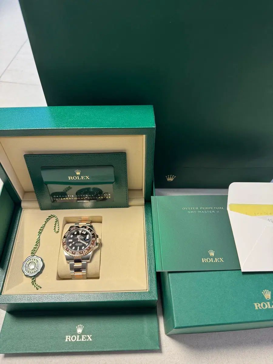 新品 ROLEX ロレックス GMTマスター2 ルートビア コンビ 未使用 韓国国内 商品 出品