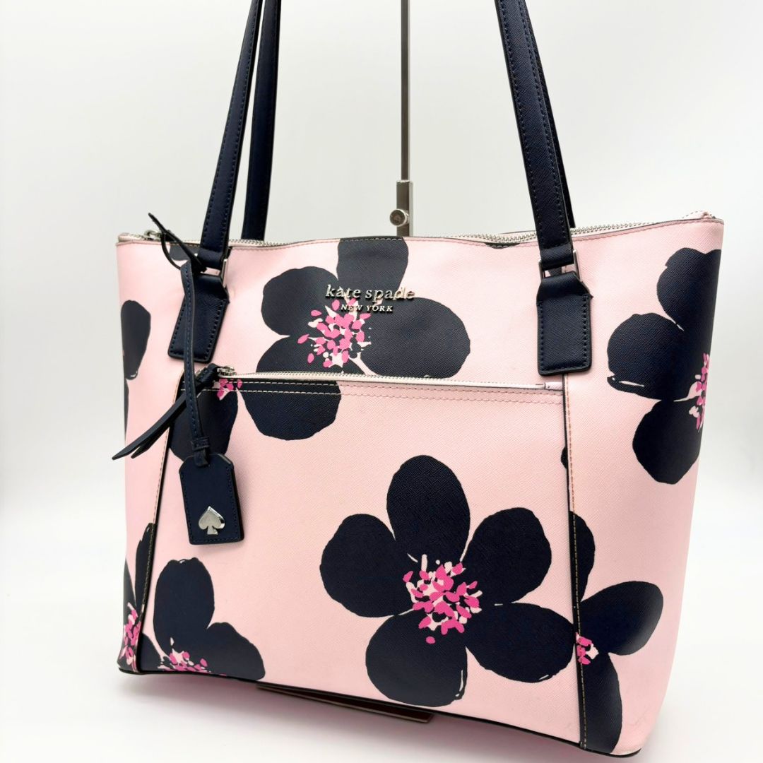 kate spade ケイトスペード トートバッグ PVC ピンク 花柄 フラワー 肩掛け レディース A4収納 大容量 通勤 通学 お出かけ ロゴチャーム ハンドバッグ きれいめ カジュアル 大人可愛い フェミニン