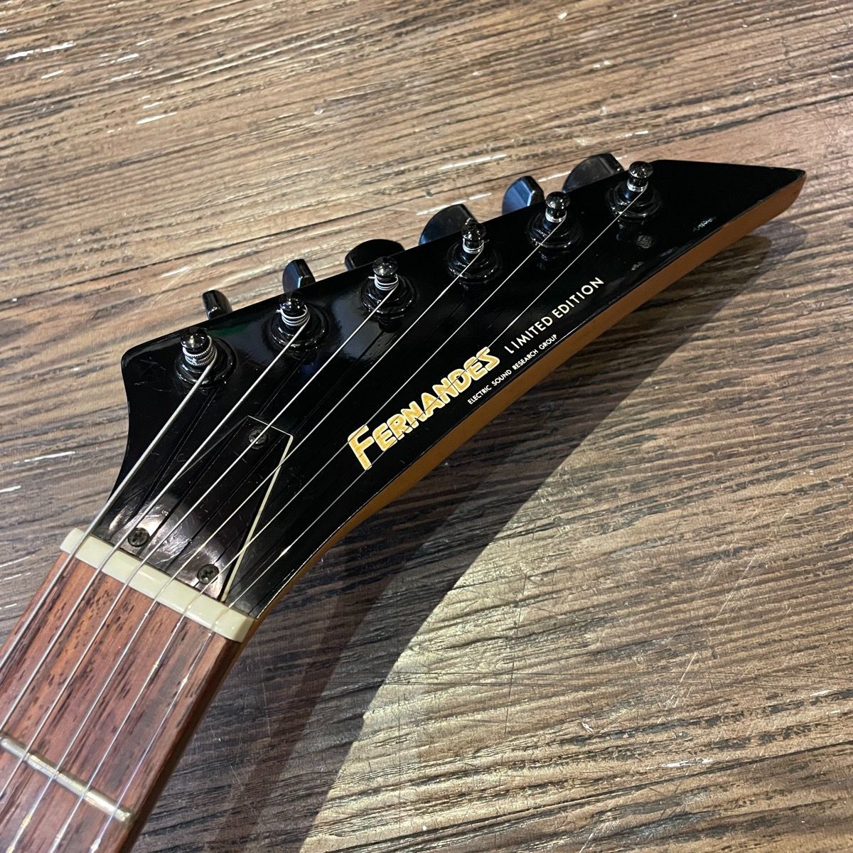 【おいも】FERNANDES STJ40 ゴールドパーツ仕様 Fernandes STJ-40 Limited Edition Electric Guitar エレキギター