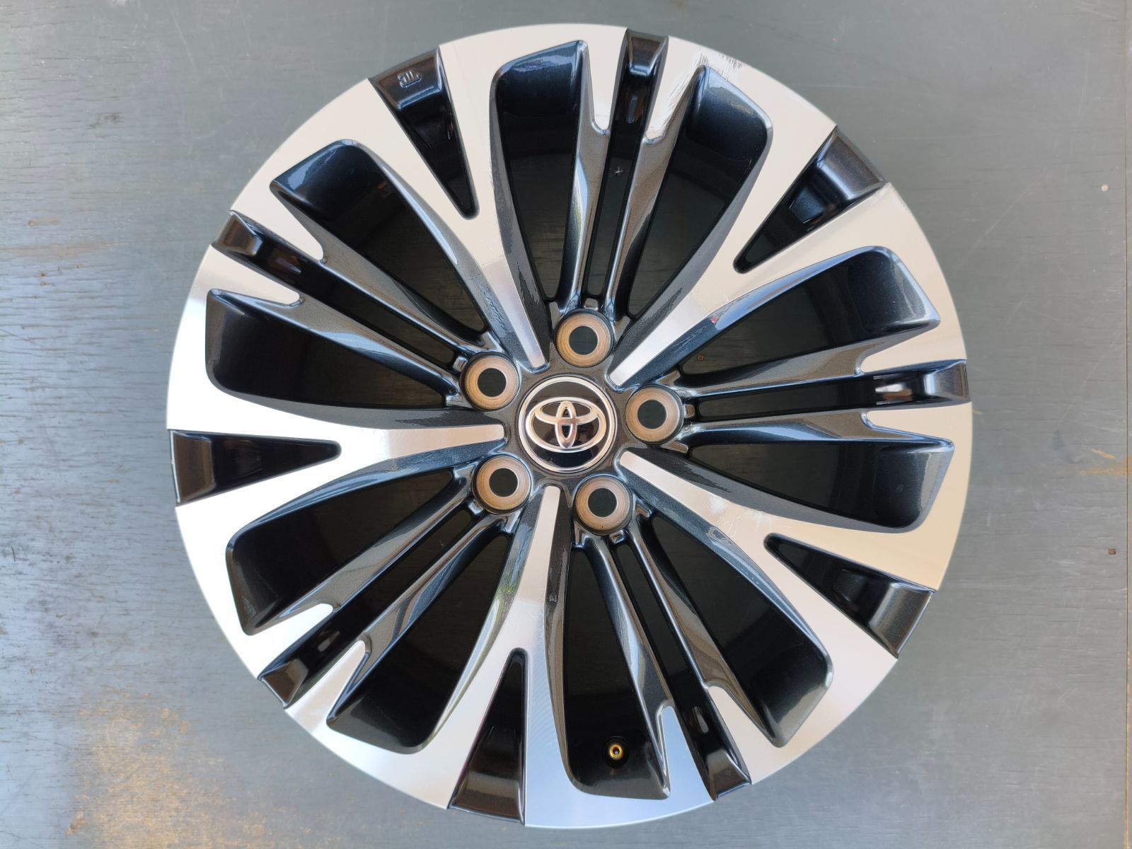 TOYOTA YARIS CROSS トヨタ ヤリスクロス MXPJ10 MXPB10 純正 ホイール 