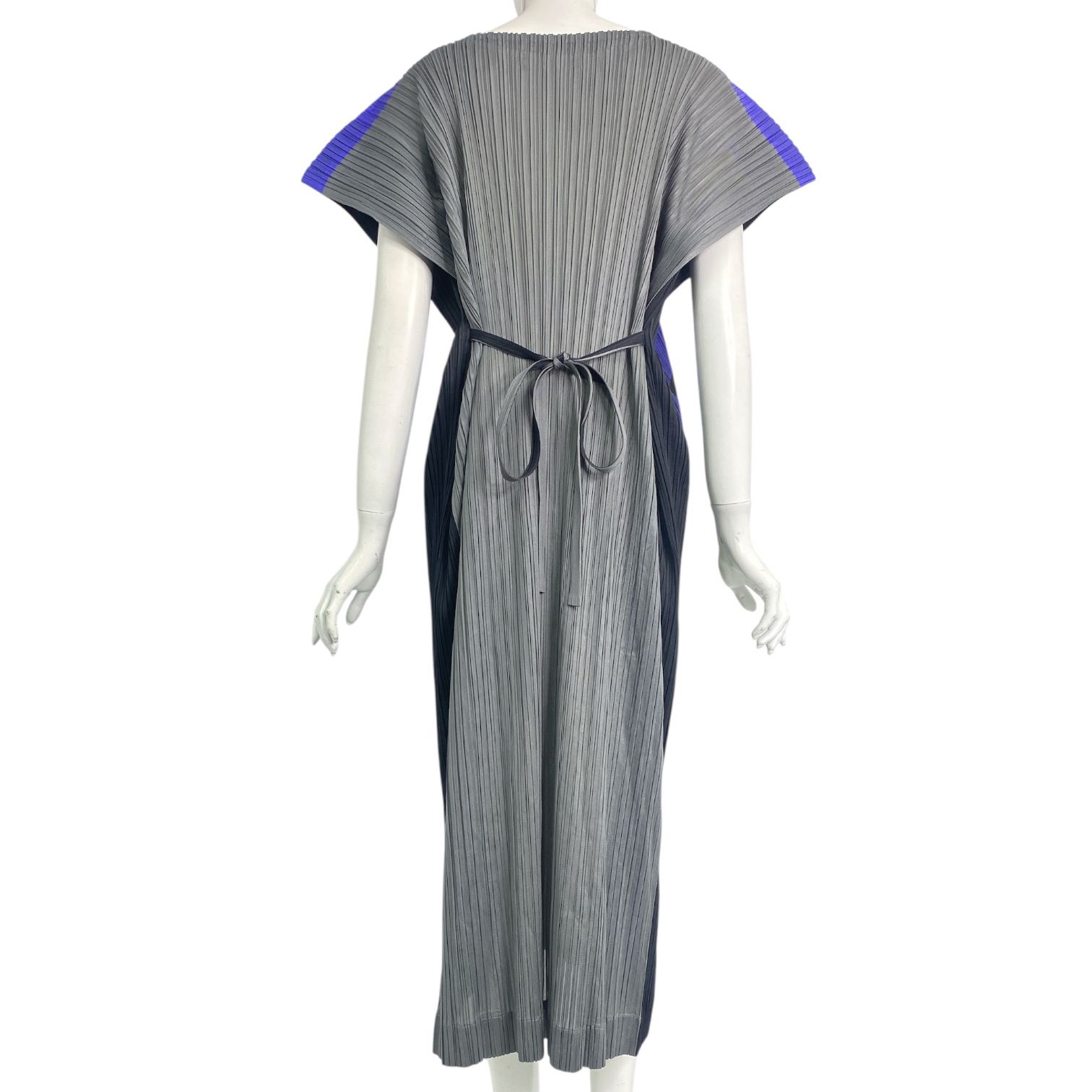 レア 希少 新品同様 ISSEY MIYAKE イッセイミヤケ PLEATS PLEASE
