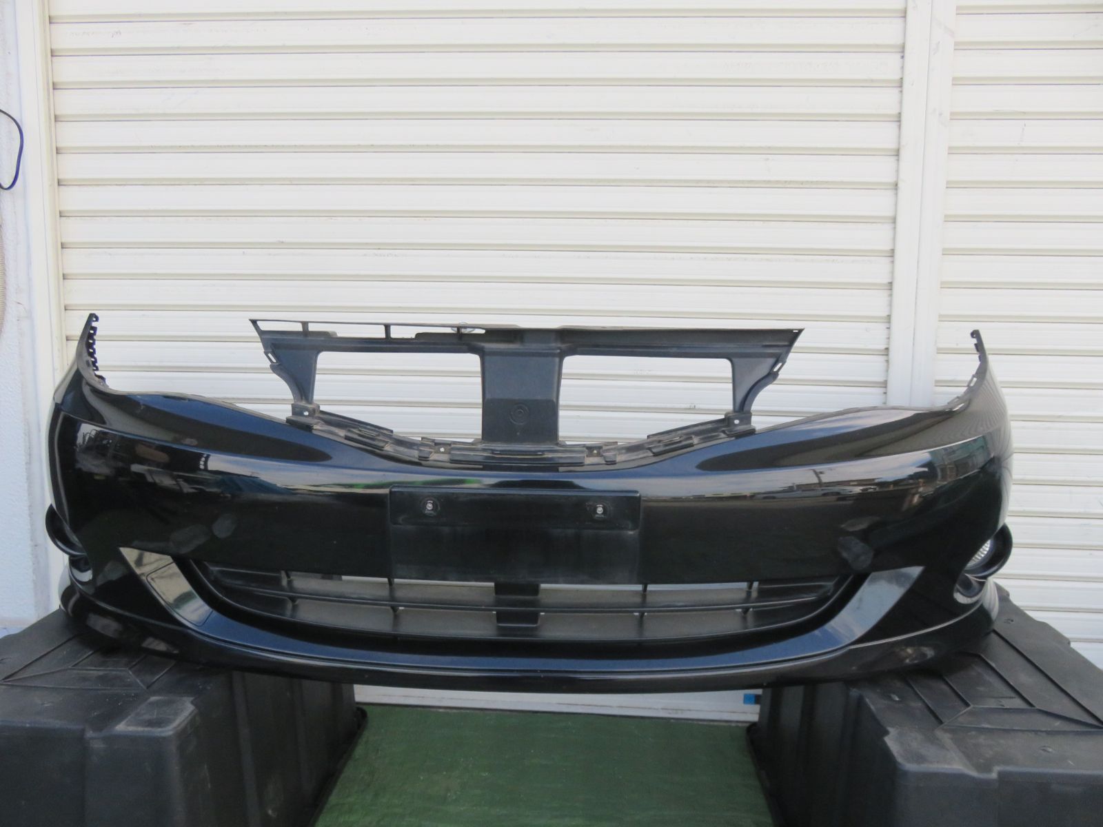 LK1472* インプレッサ 2.0GT/GH8 フロントバンパー/スポイラー フォグランプ付 /純正 57704FG040 32Jブラック /GH2 GH3 GH6 GH7　※小傷