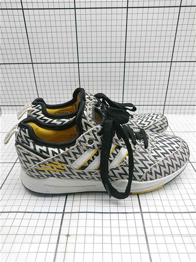 ◇ Θ アディダス adidas ZX 500 OG G95536 ジグザグ柄 スニーカー