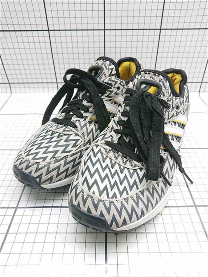 サイ　904545 ◇ Θ アディダス adidas ZX 500 OG G95536 ジグザグ柄 スニーカー