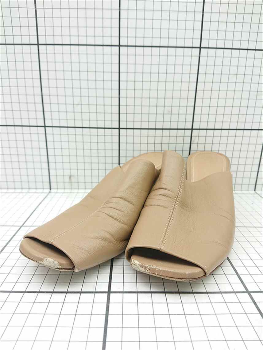◇ ⊂ ブレンテッラ BRENTELLA レザーサンダル センターシーム