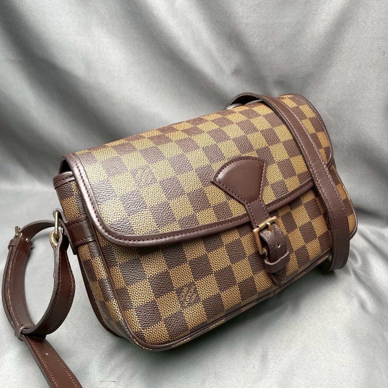 m352 LOUIS VUITTON ルイヴィトン ソローニュ ショルダーバッグ ハンドバッグ エベヌ M42250 シリアル SL0051