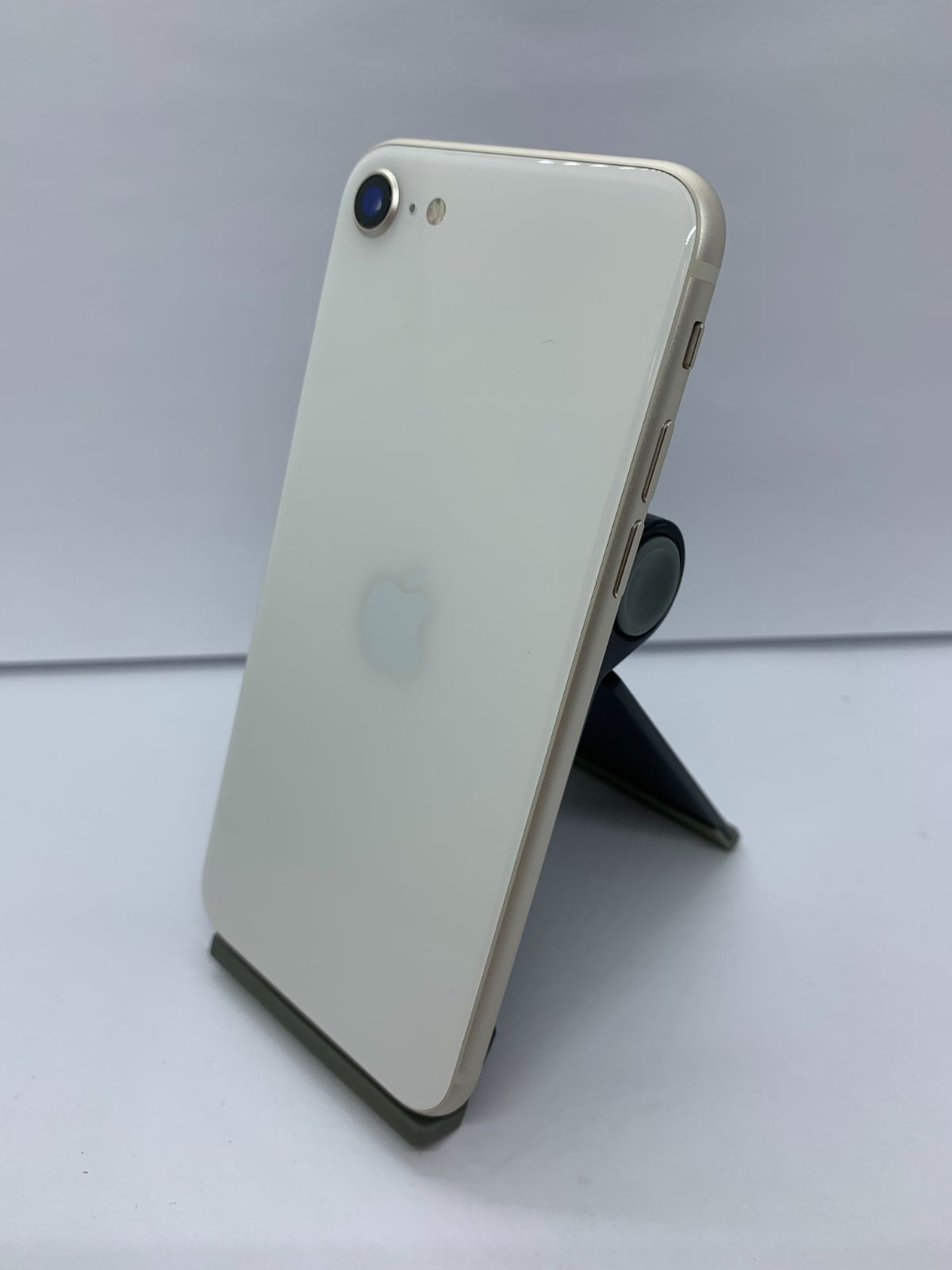 【中古・画面キズ有】iPhone SE(2022) 64GB スターライト SIMロック無し