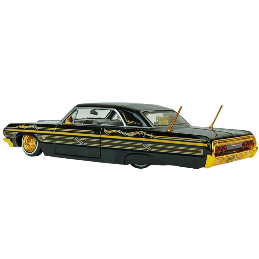 ダイキャスト 1/26 箱入り ミニカーMAISTO DESIGN 1964 CHEVROLET