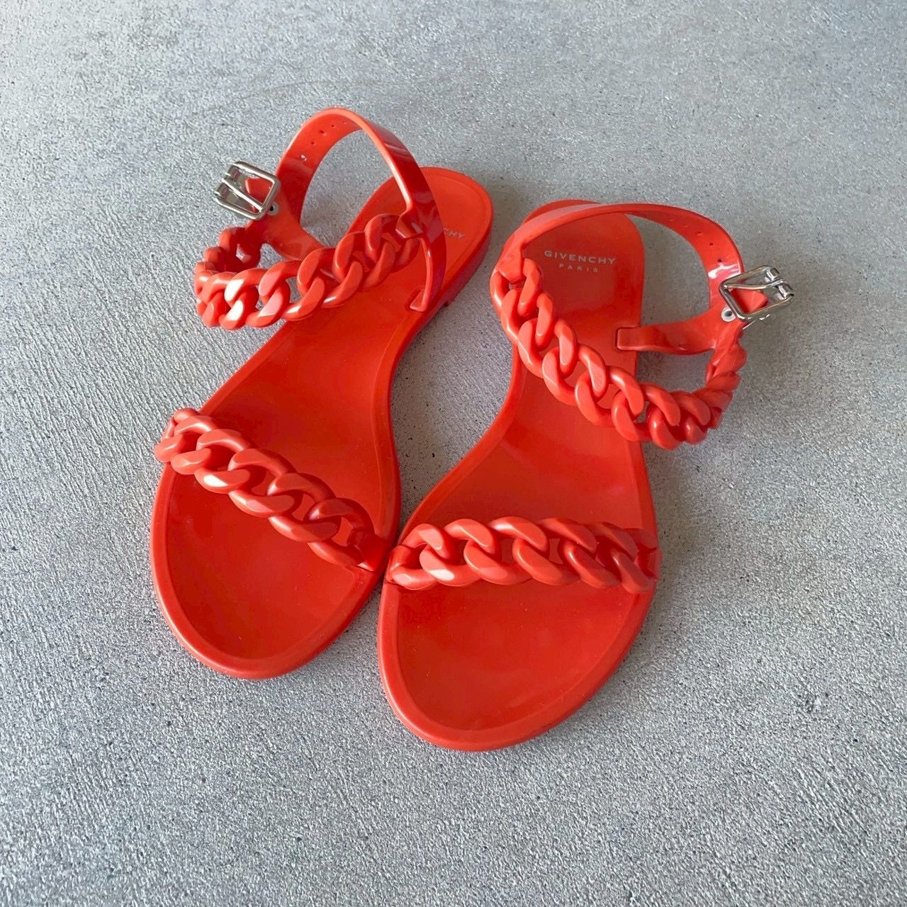 【GIVENCHY】FLAT SANDAL