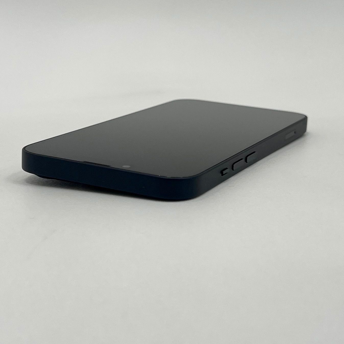 極美品】iPhone13 128GB ミッドナイト SIMフリー KUS22023 - メルカリ