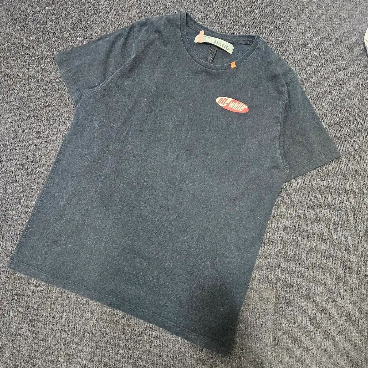 オフホワイト 半袖T フューチュラ ロゴ xxl