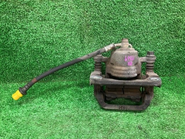 セレナ GNC27 右リアキャリパー B 4WD 8人 44001-JG00A K23 - メルカリ