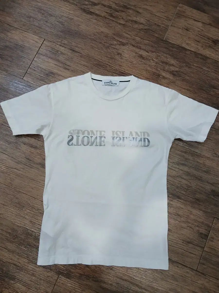 STONE ISLAND ストーンアイランド 半袖 Tシャツ 白