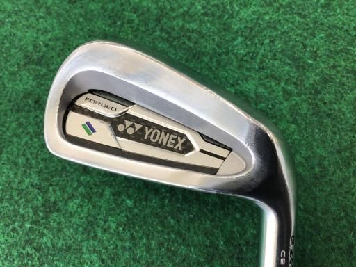 【中古】 ヨネックス EZONE CB 702 FORGED 7S アイアンセット IR 純正特注シャフト (フレックスX) メンズ 男性用 右利き 右用 Cランク ゴルフクラブ