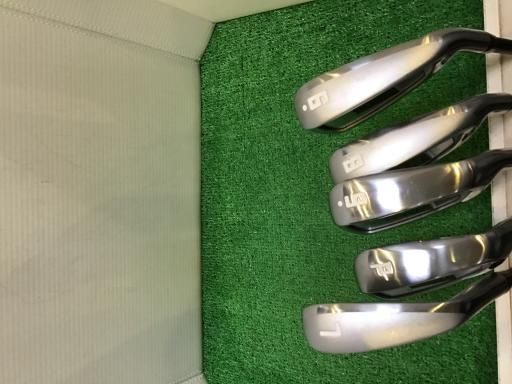 【中古】 ダイワ(グローブライド) ONOFF(2024) AKA 5S アイアンセット IR SMOOTH KICK MP-524I (フレックスR) メンズ 男性用 右利き 右用 Bランク ゴルフクラブ