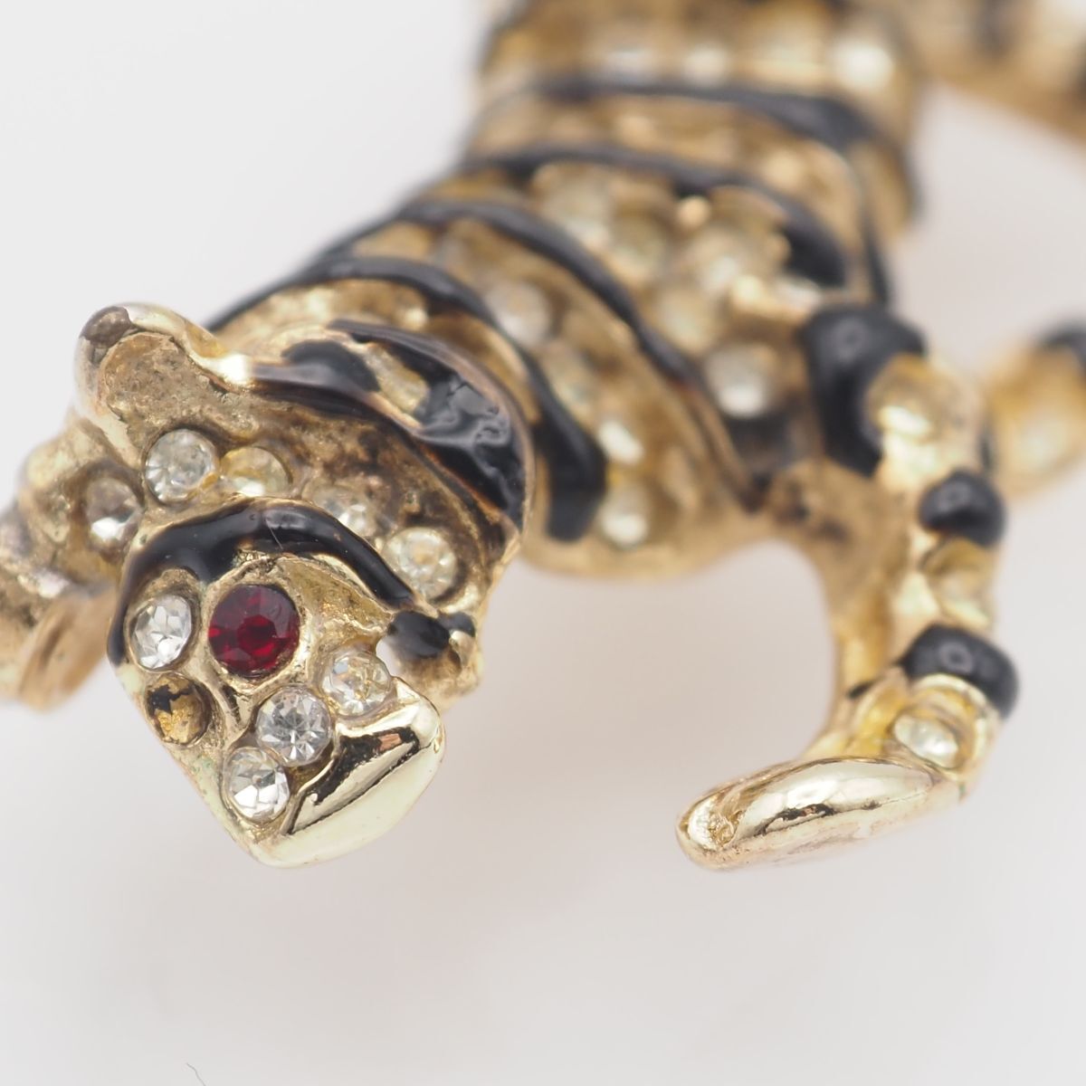 A349 BIJOUX CASCIO ビジュー カシオ ブローチ トラ タイガー ライン 