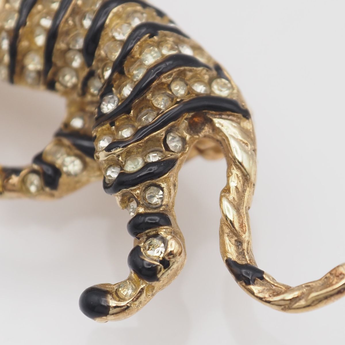 A349 BIJOUX CASCIO ビジュー カシオ ブローチ トラ タイガー ライン 