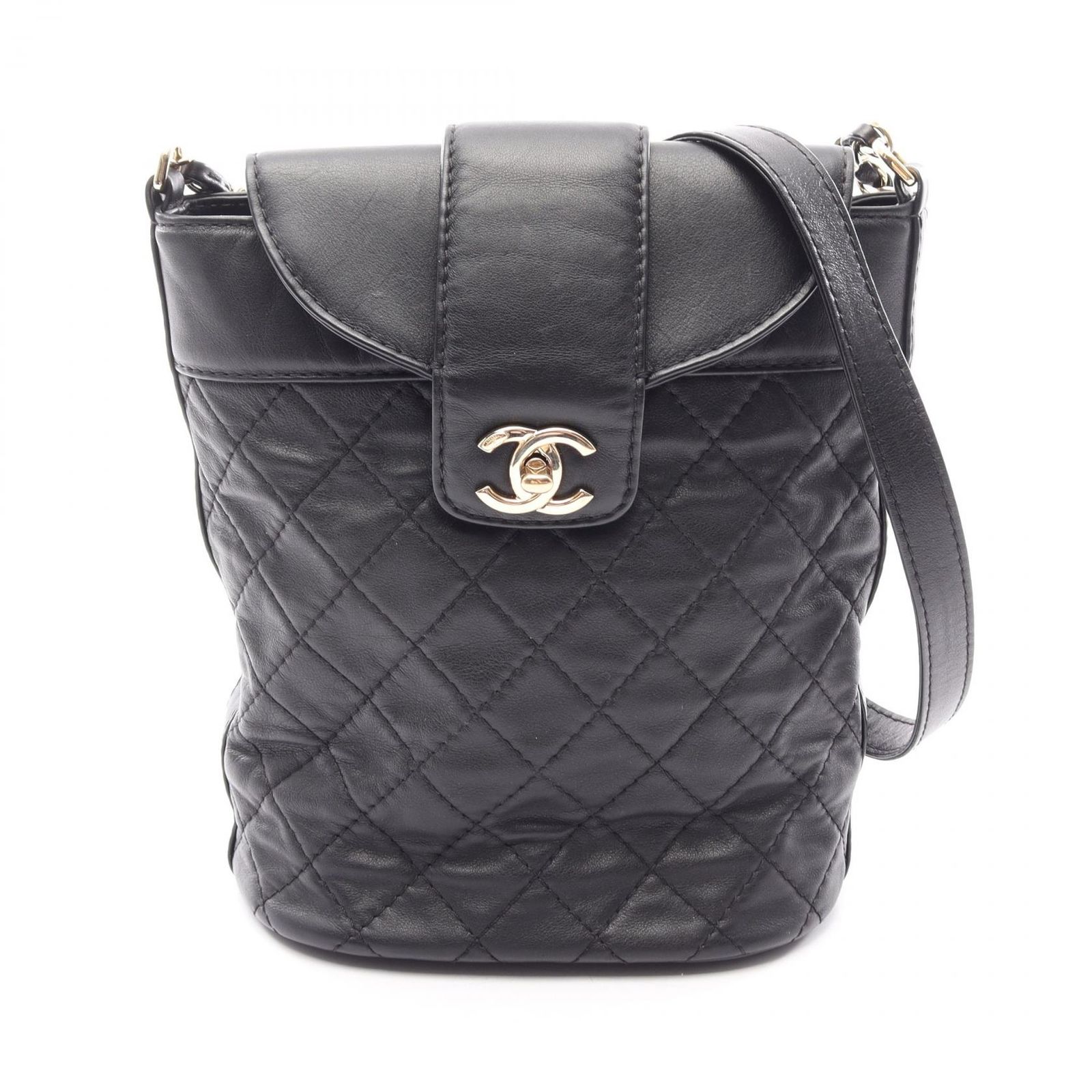 シャネル CHANEL ショルダーバッグ マトラッセ バケット ブラック レザー マトラッセ バケット チェーンショルダー レディース Used A
