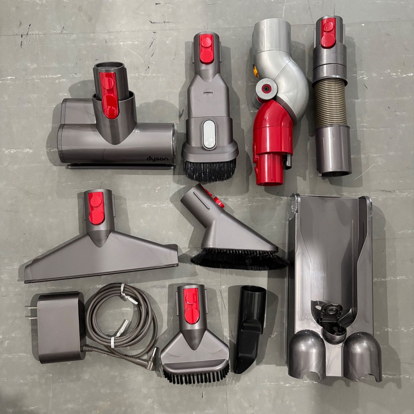 動作確認済み】Dyson ダイソン SV12 コードレスクリーナー 付属品多数