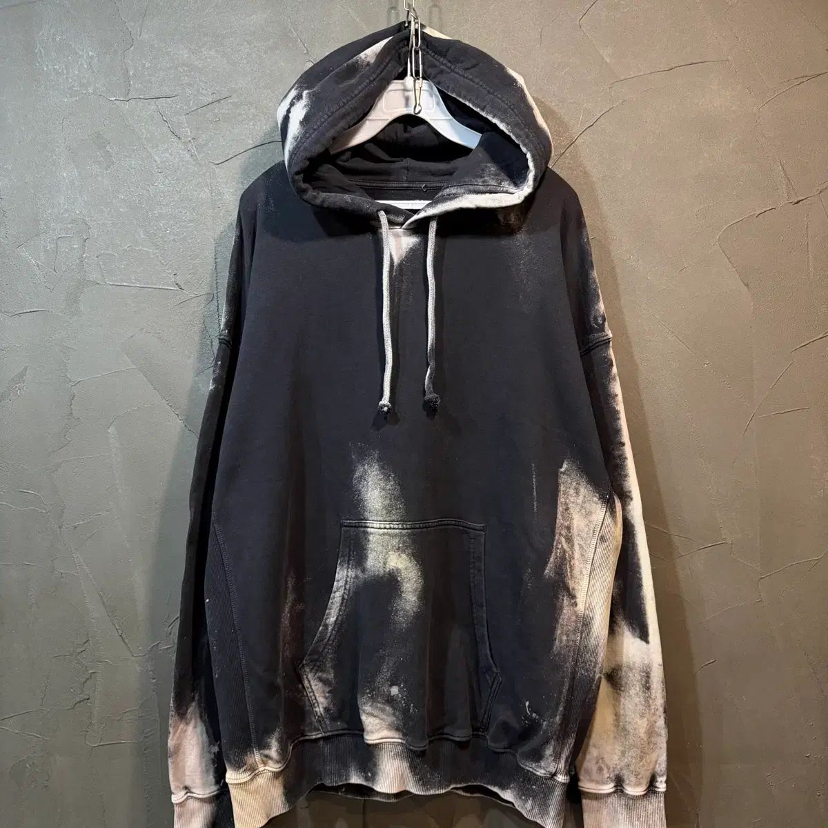 M DIESEL ディーゼル タイダイ WHO