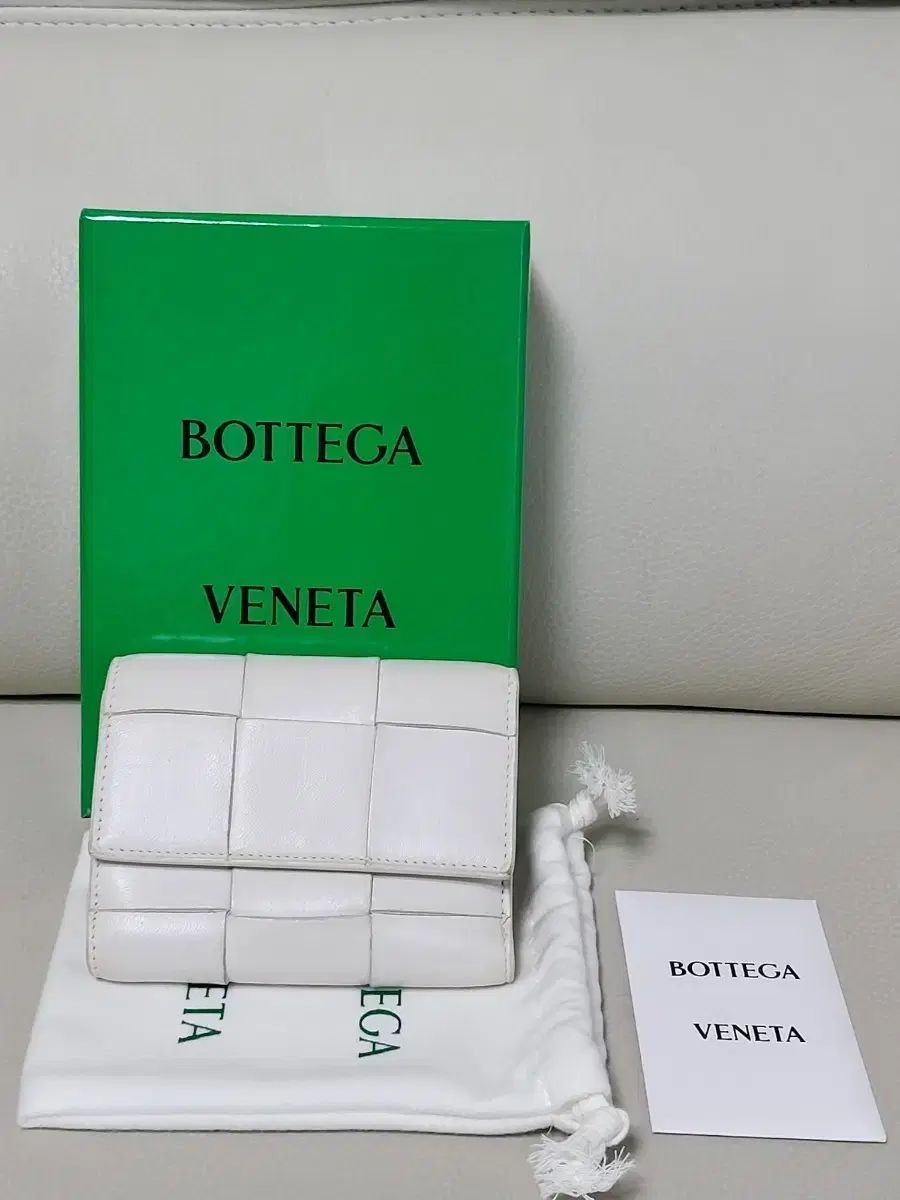 BOTTEGA VENETA ボッテガ・ヴェネタ 三つ折り財布 正規品