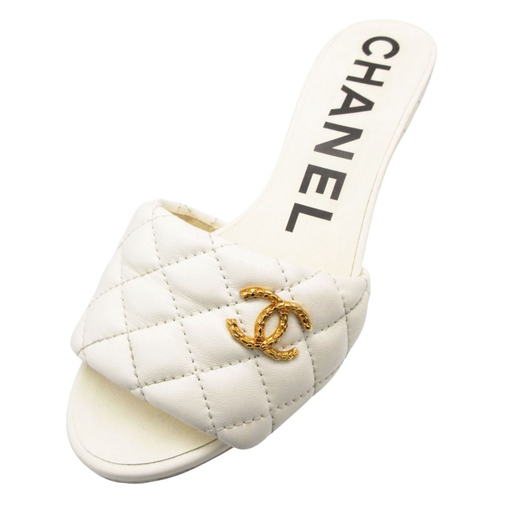 CHANEL シャネル ミュール マトラッセ ラムスキン レザー サンダル CC ゴールド ココマーク G38820 靴 ホワイト 23cm レディース 【中古】