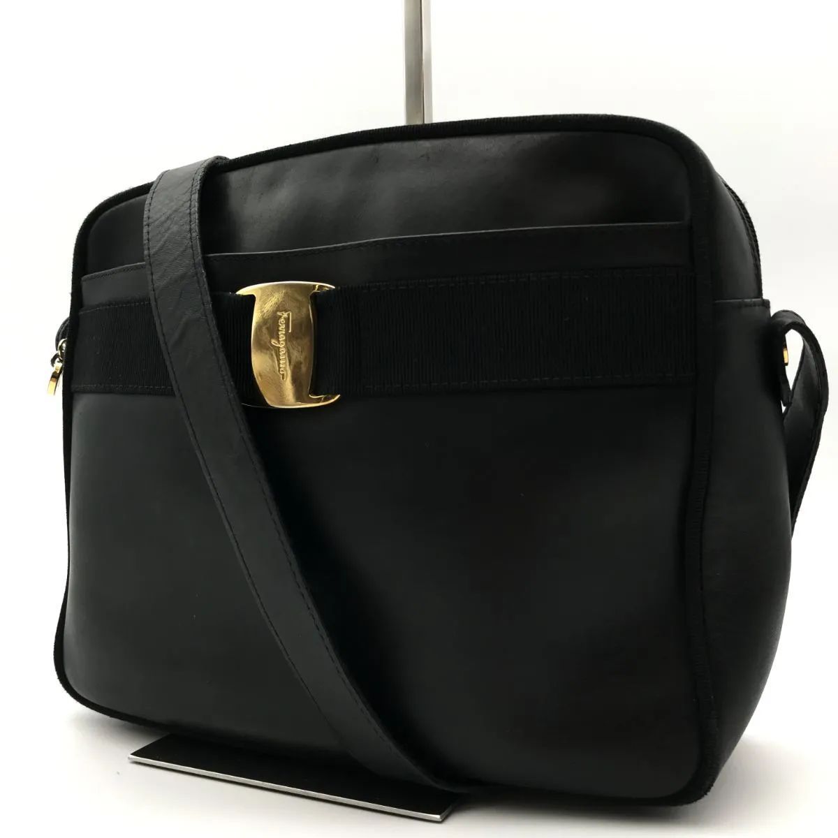 Salvatore Ferragamo フェラガモ ショルダーバッグ ワンショルダー 