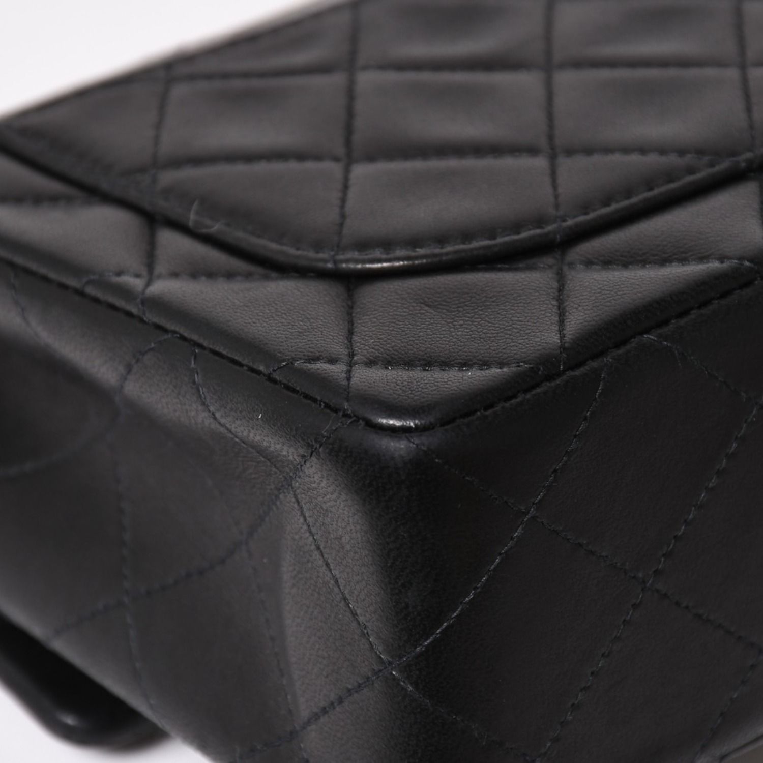 限定値下【美品】CHANEL ブラック マトラッセケース 楽天Shopify商品名取込用 極美品 CHANEL シャネル ミニマトラッセ17 S