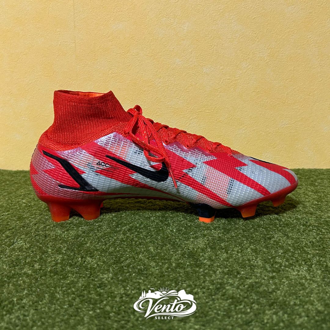 新品・未使用】NIKE ナイキ サッカースパイク マーキュリアル スーパー