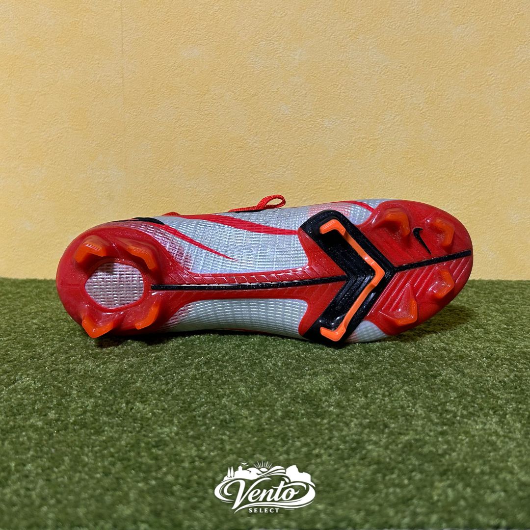 NIKEマーキュリアルスーパーフライCR7 FG 27CM 新品・未使用】NIKE ナイキ サッカースパイク マーキュリアル スーパー