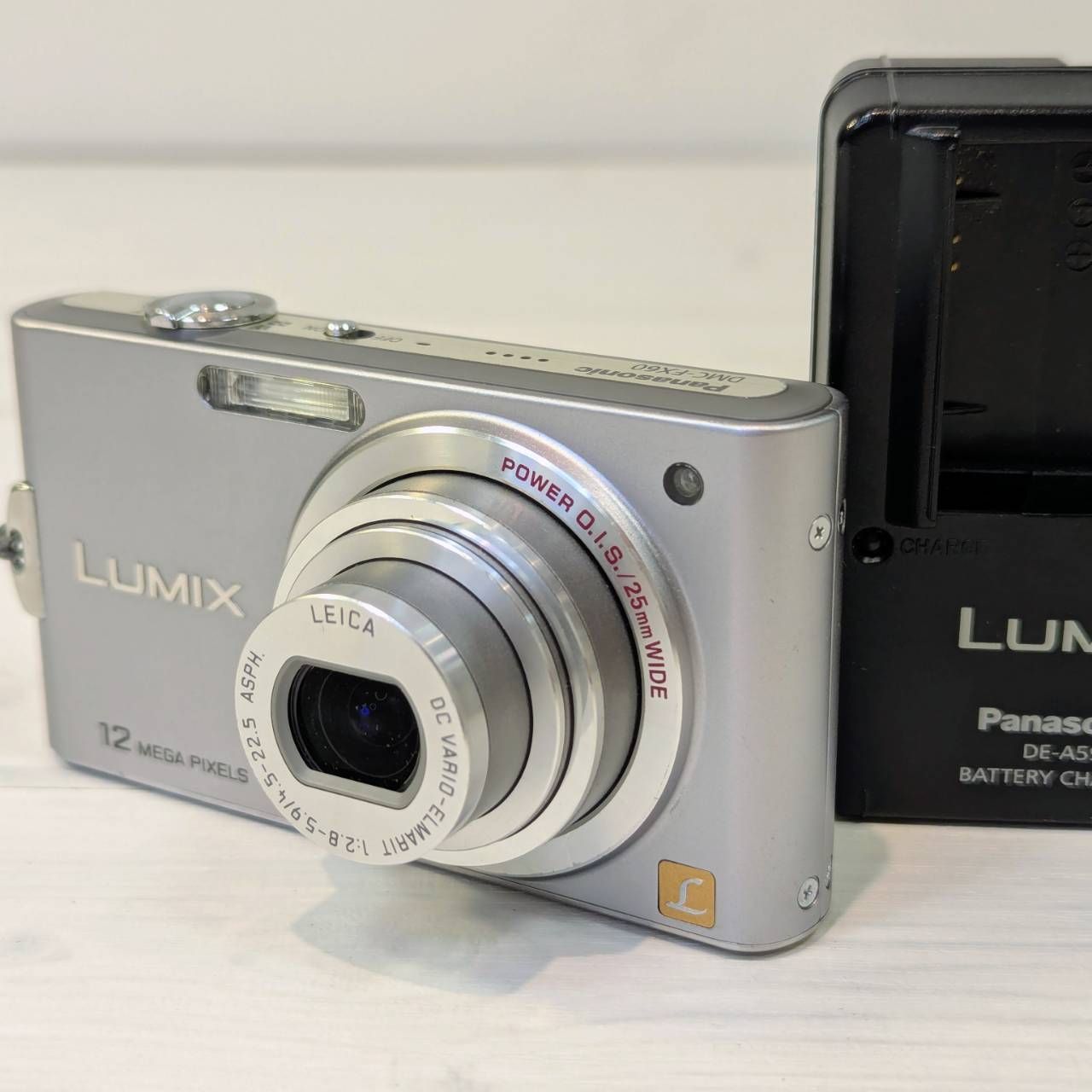 塩】Panasonic LUMIX / パナソニック ルミックス 2009年 12MP オールド