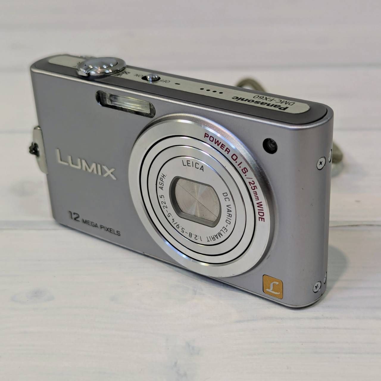 塩】Panasonic LUMIX / パナソニック ルミックス 2009年 12MP オールド