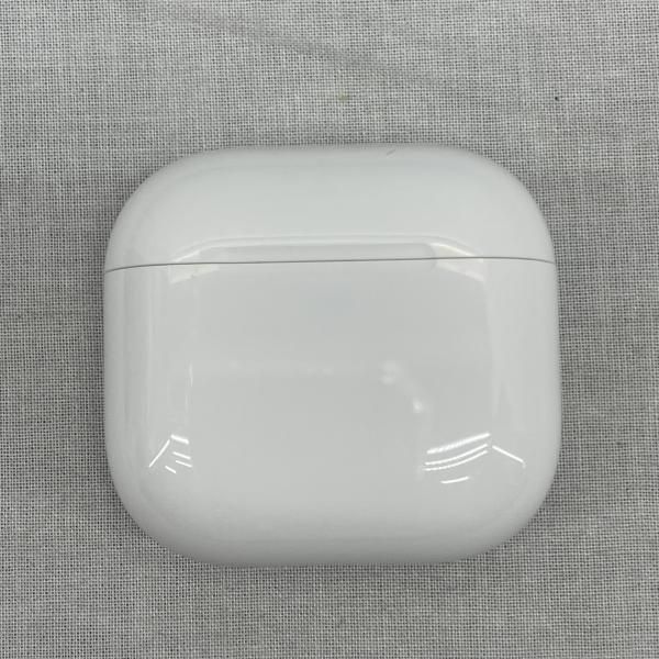 【中古】AirPods 4 MXP93J/A [ﾜｲﾔﾚｽ(左右分離) /ﾉｲｽﾞｷｬﾝｾﾘﾝｸﾞ対応 /Bluetooth対応][91]