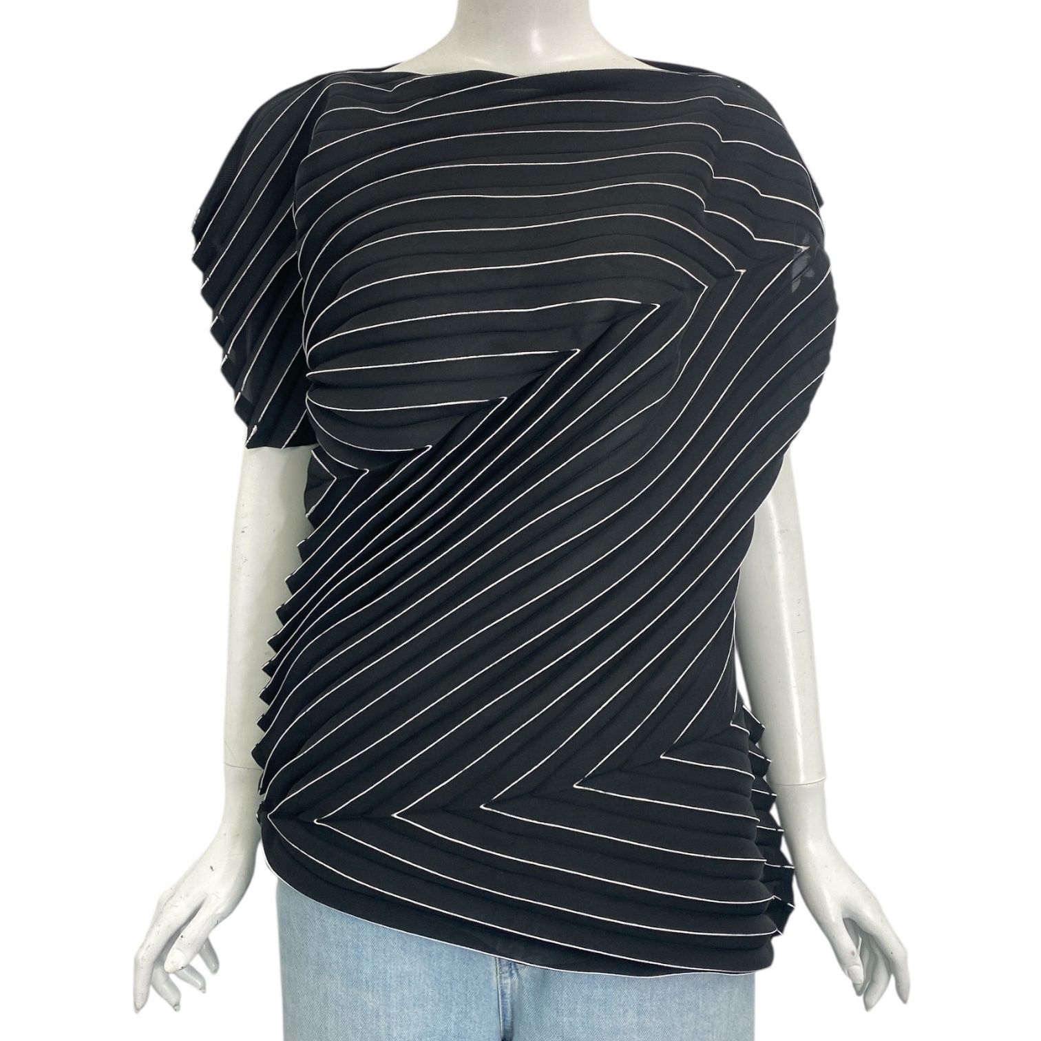 新品同様 ISSEY MIYAKE イッセイミヤケ PLEATS PLEASE プリーツプリーズ カットソー 変形 立体デザイン ブラック サイズ2