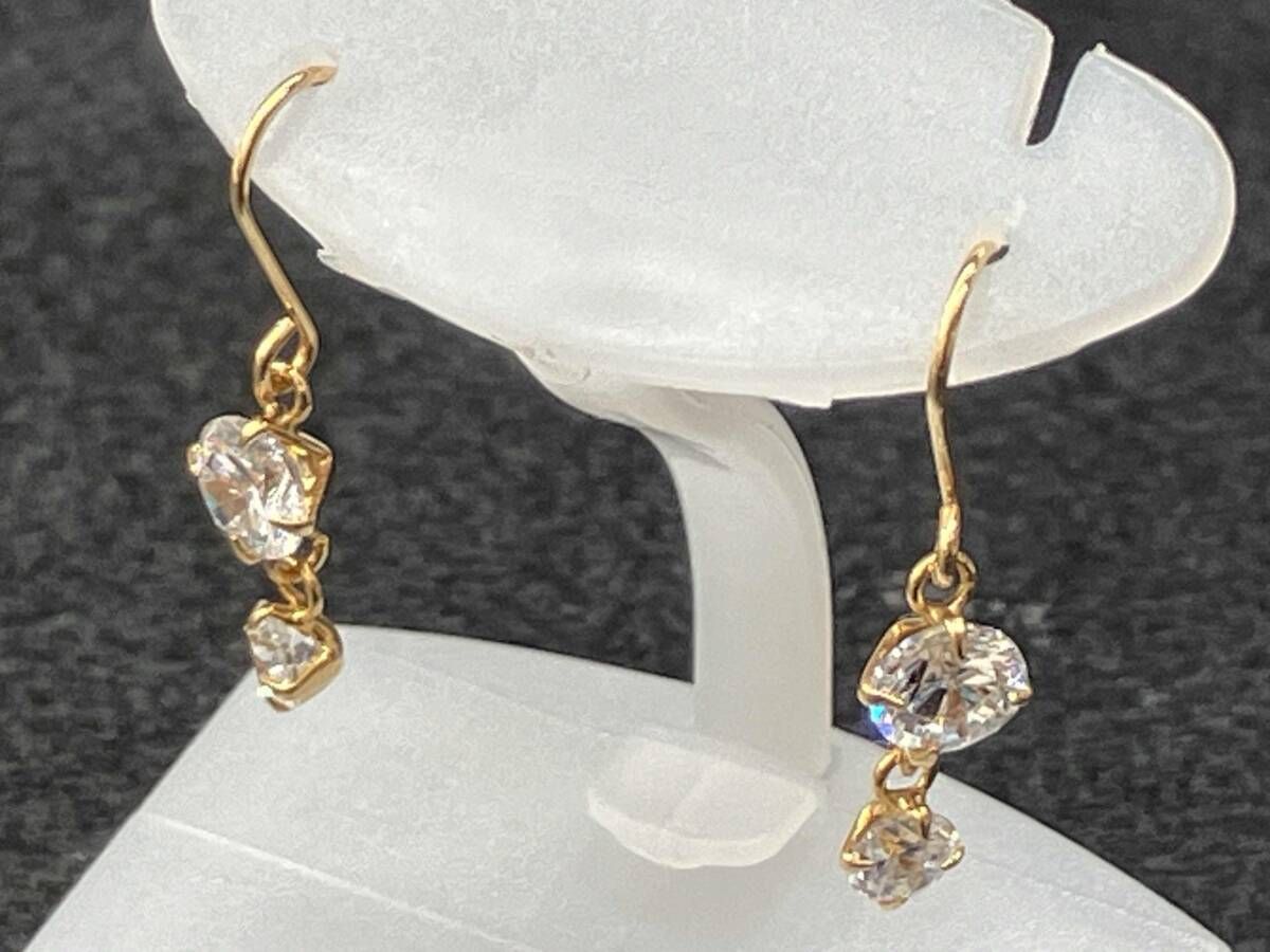 K18 イエローゴールド 総重量0.6g ピアス アクセサリー カラーストーン付き