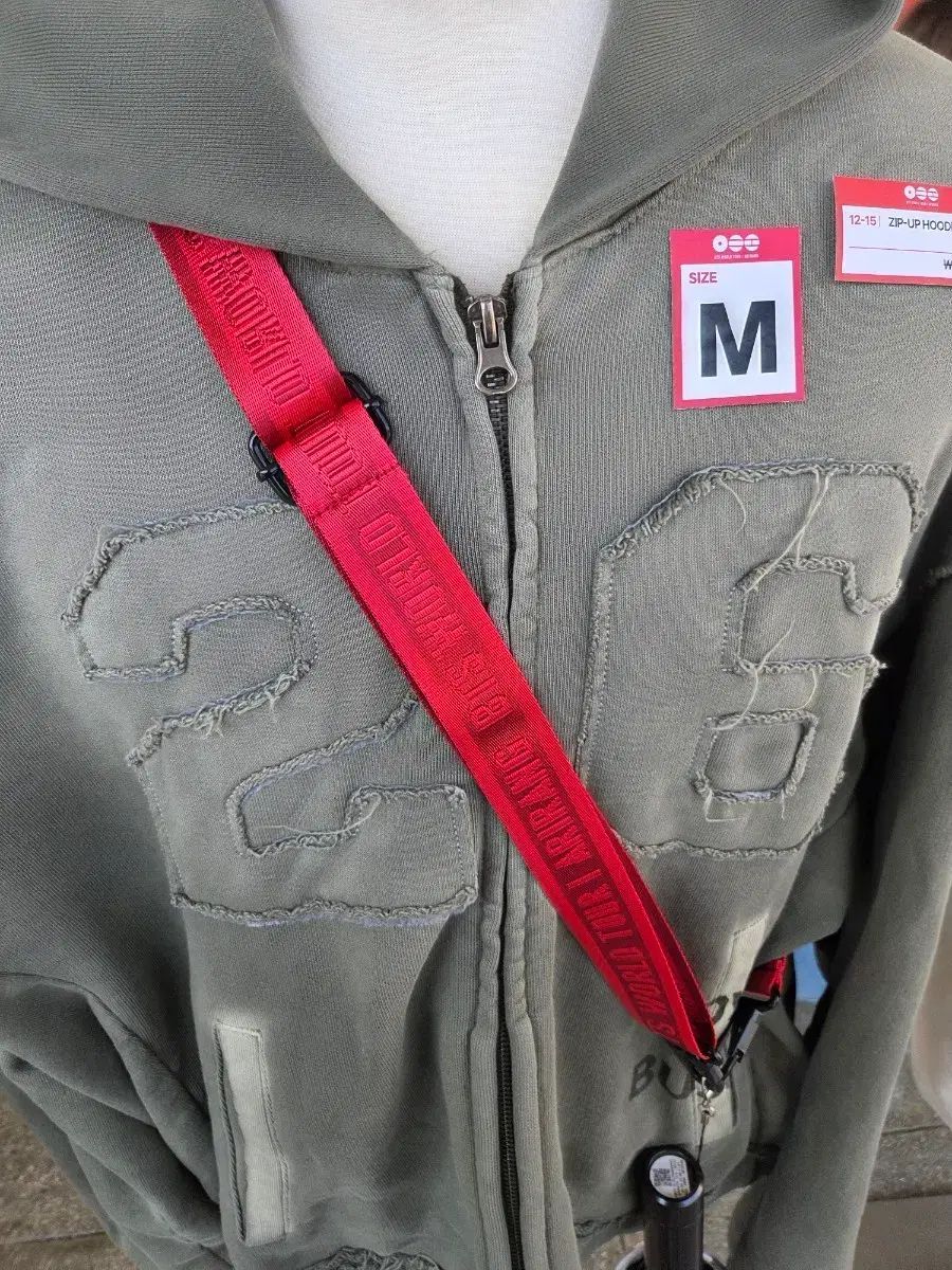 M BTS（防弾少年団・バンタン） フーディー ジップアップ コリア KOREA プサン 釜山 限定