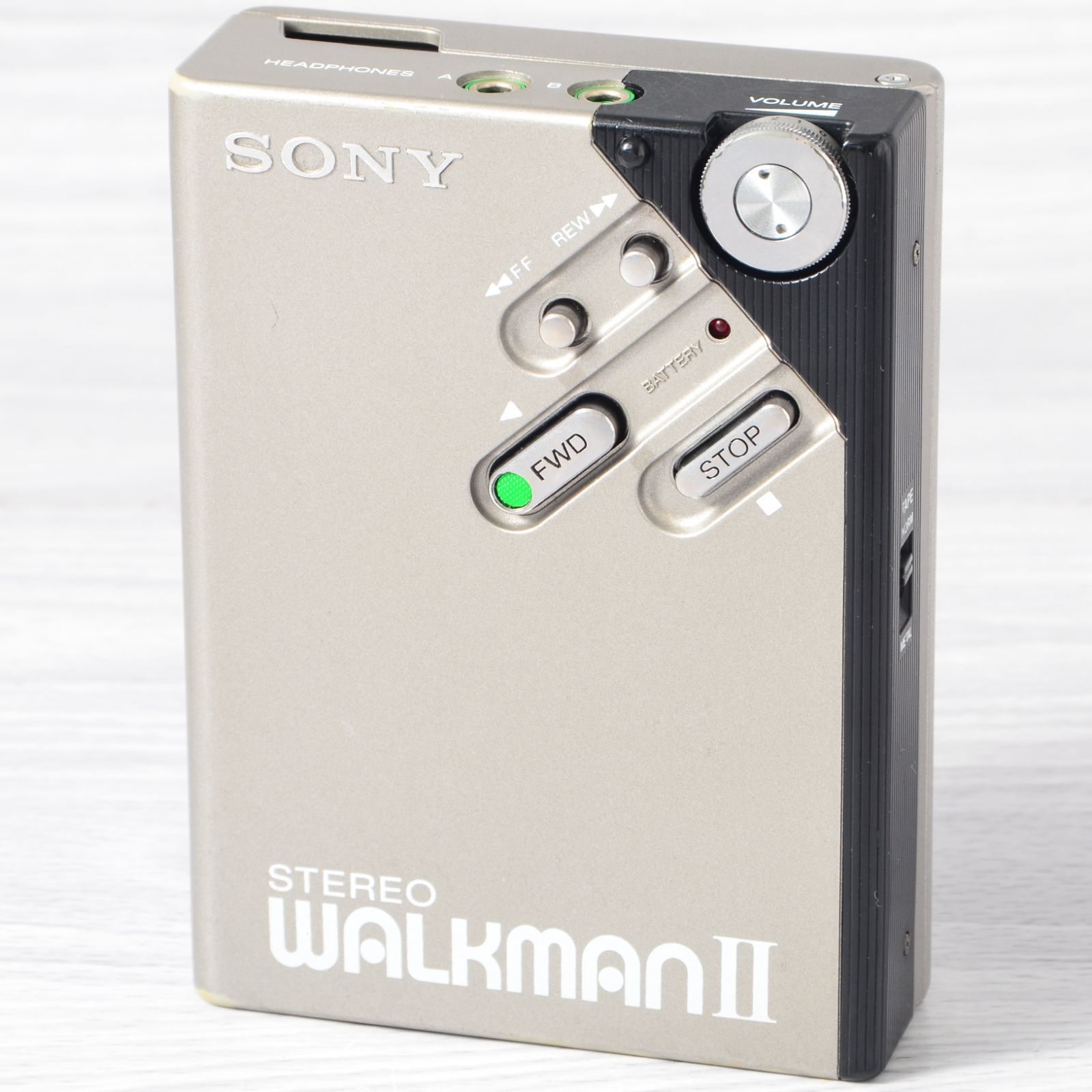 SONY WALKMAN WM-2 カセットウォークマン シルバー ケース付 整備済