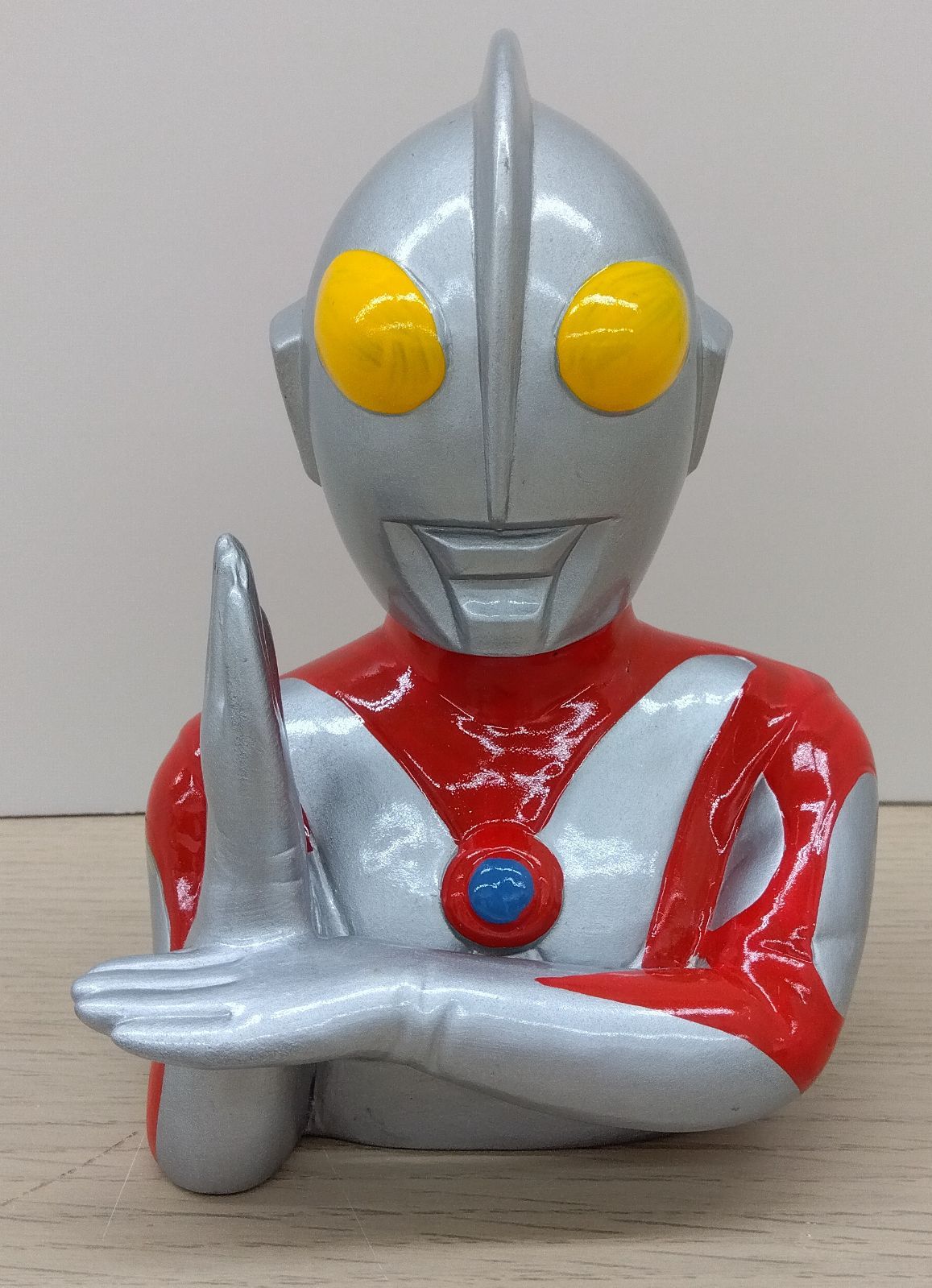 格安，高品質】 【現状品】円谷プロ ウルトラマン 胸像貯金箱 箱付き RT-38