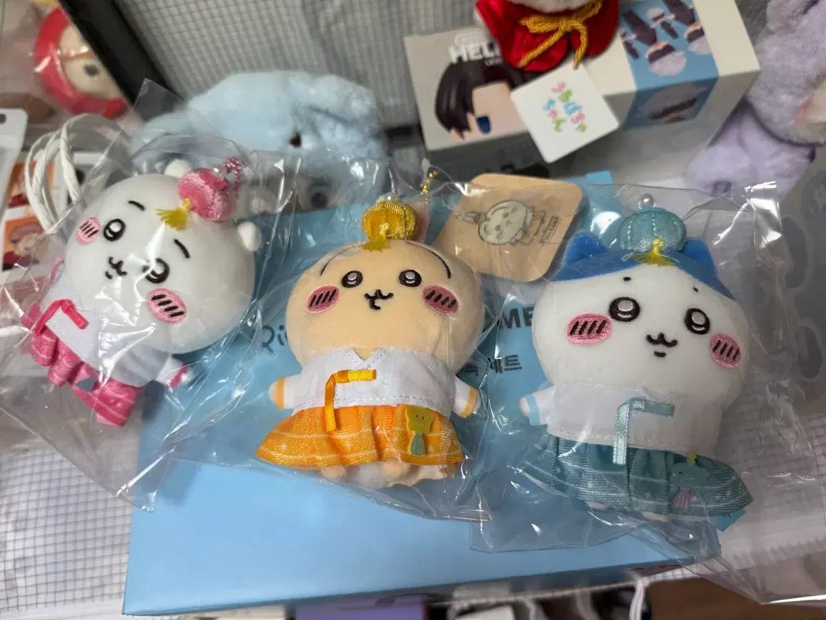 定価-未開封 ちいかわ 韓国 チマチョゴリ マスコット 3種セット ハチワレ うさぎ 11,123円