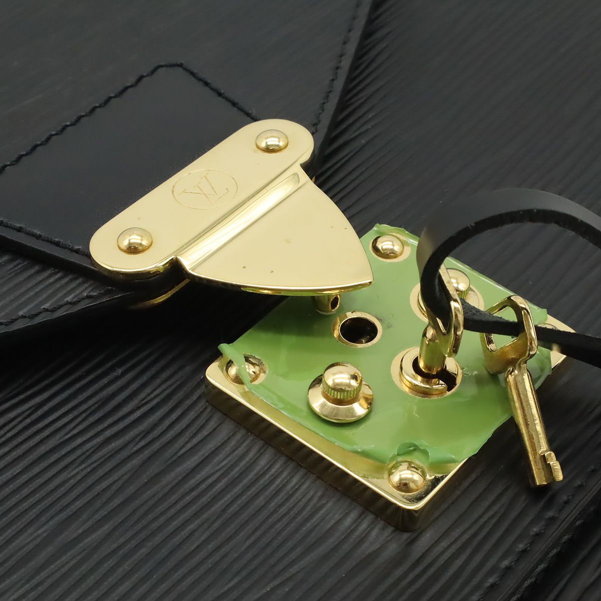 LOUIS VUITTON ルイ ヴィトン エピ モンソー ハンドバッグ セカンド 