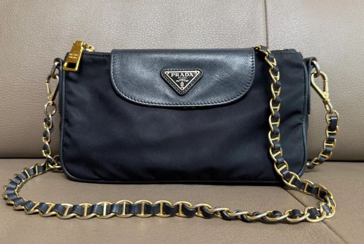 PRADA プラダ ポコノ ナイロン チェーン クロスバック ブラック