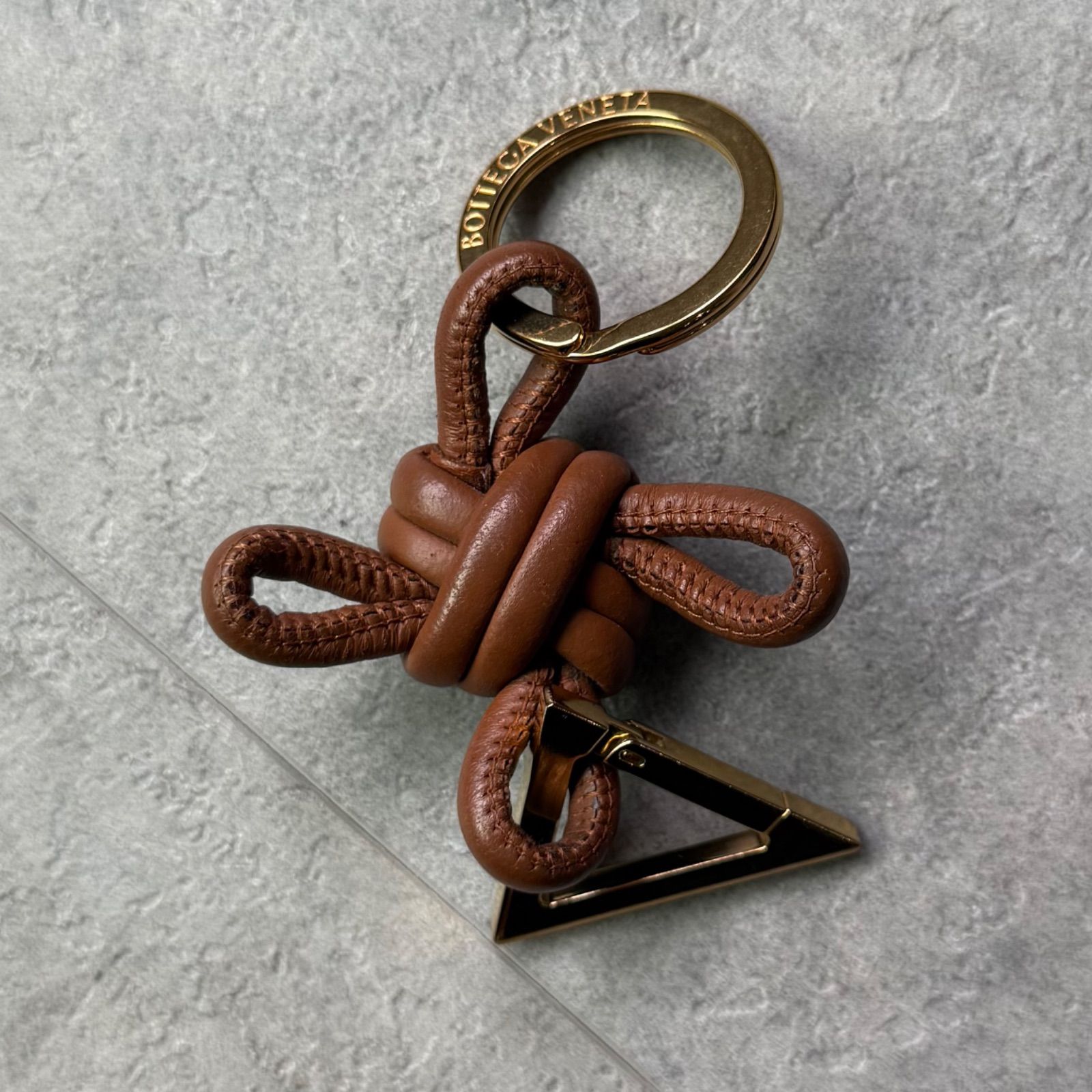 BOTTEGA VENETA ボッテガヴェネタ トライアングルキーリング ナッパ