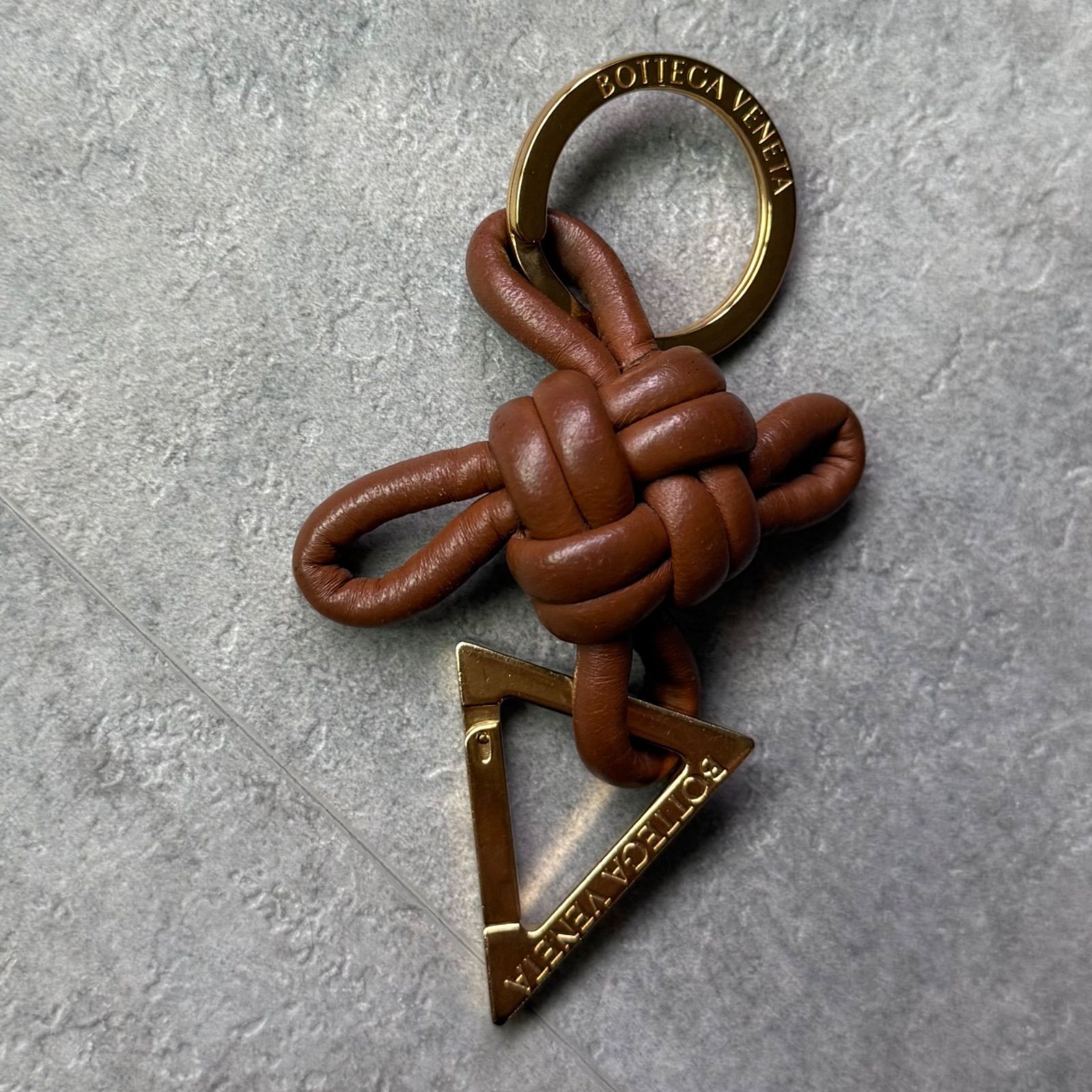 BOTTEGA VENETA ボッテガヴェネタ トライアングルキーリング ナッパ