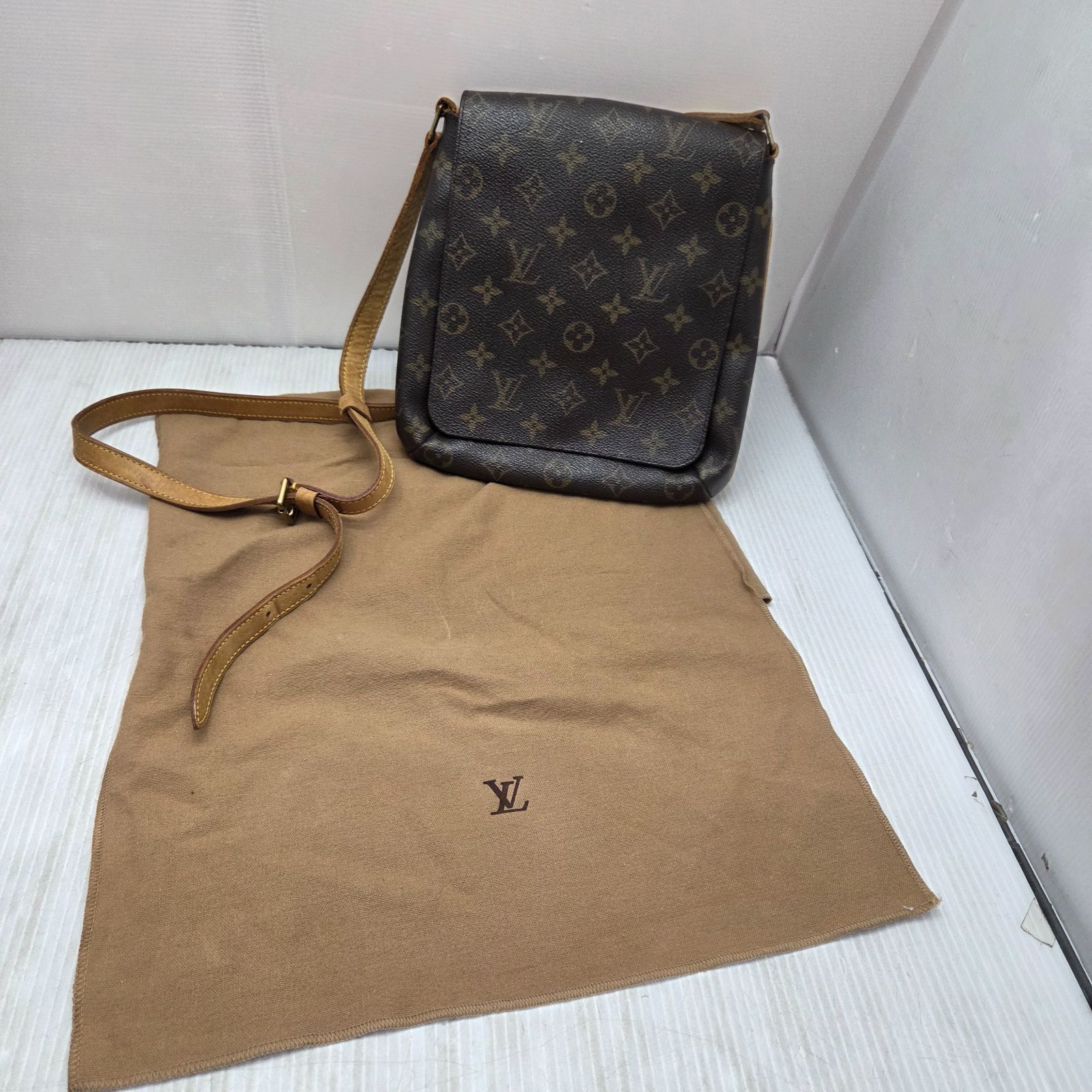 6 S05152 ルイヴィトン LOUIS VUITTON ショルダーバッグ ミュゼットサルサ ショート M51258 鞄 ブランド レディース