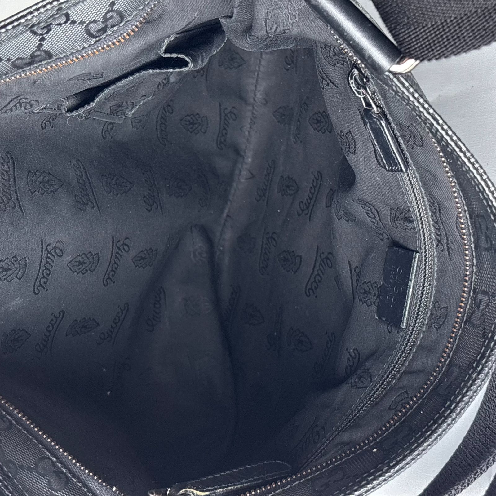 GUCCI GGインプリメ 201446 ショルダーバッグ 黒 PVC - メルカリ