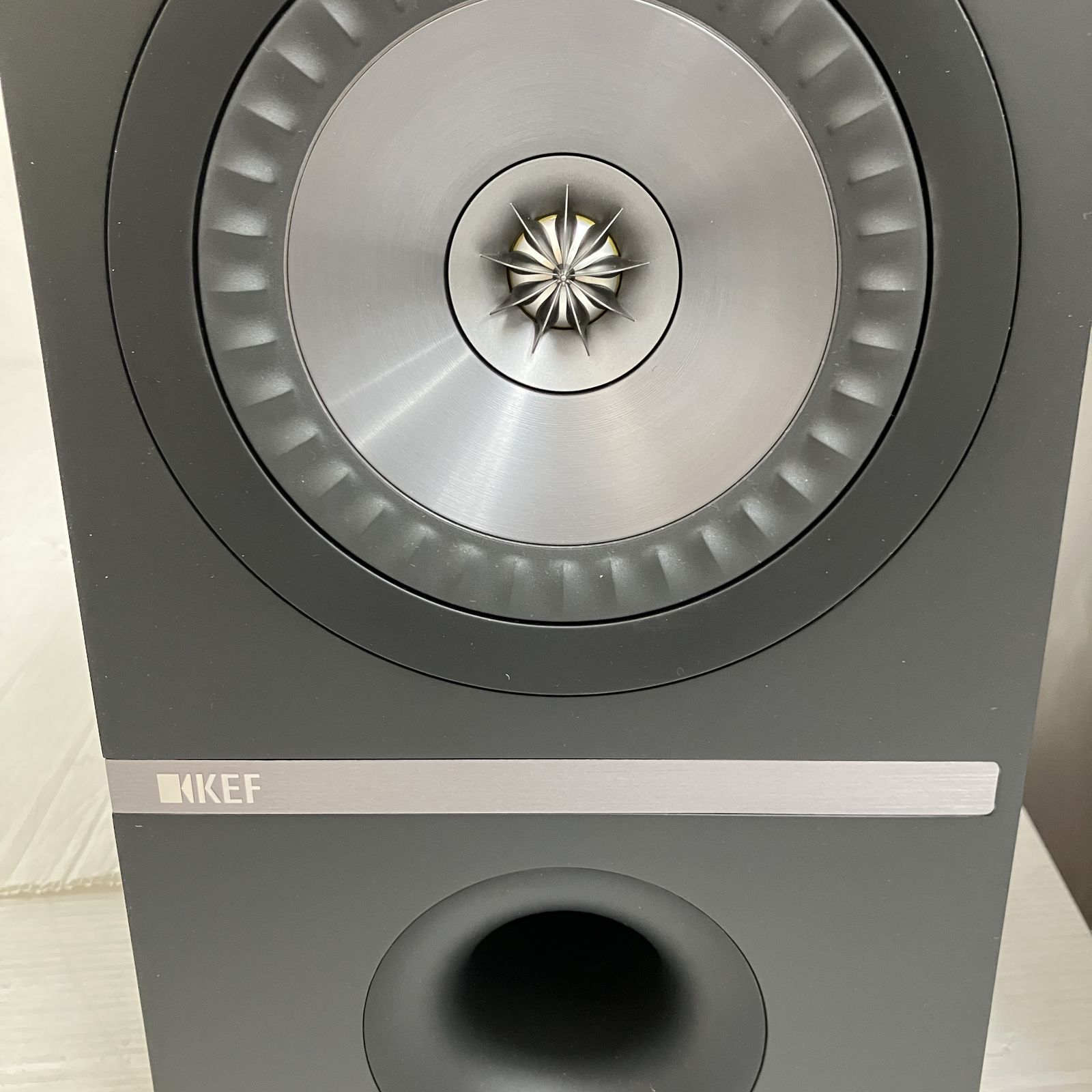 良品 KEF ケーイーエフ Q300 ブックシェルフスピーカー スタンド付き KEF ケーイーエフ Q300 SP3724 スピーカー ペア ブックシェルフ型 ケフ