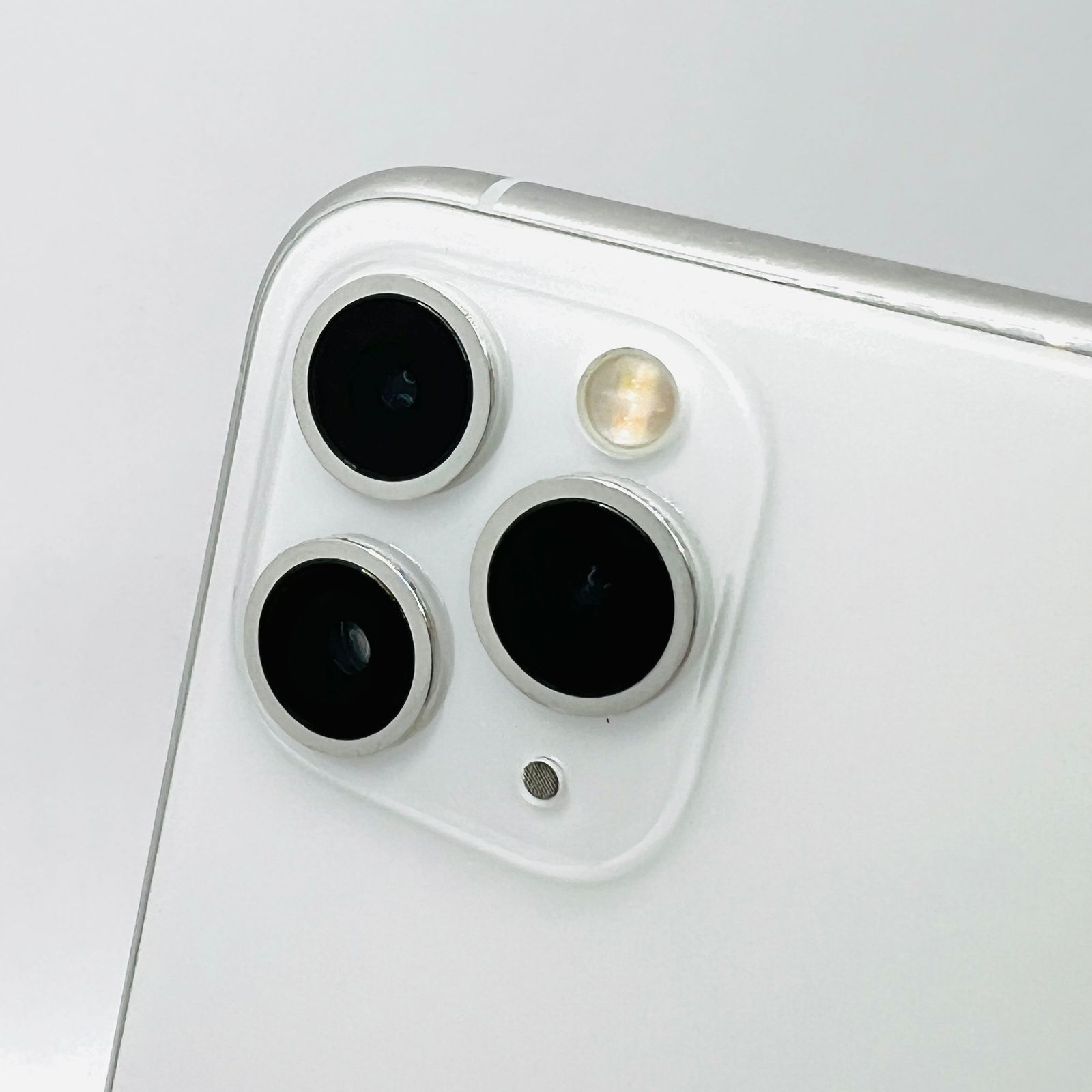 au iPhone 11 Pro 64GB シルバー 中古 Bランク - メルカリ