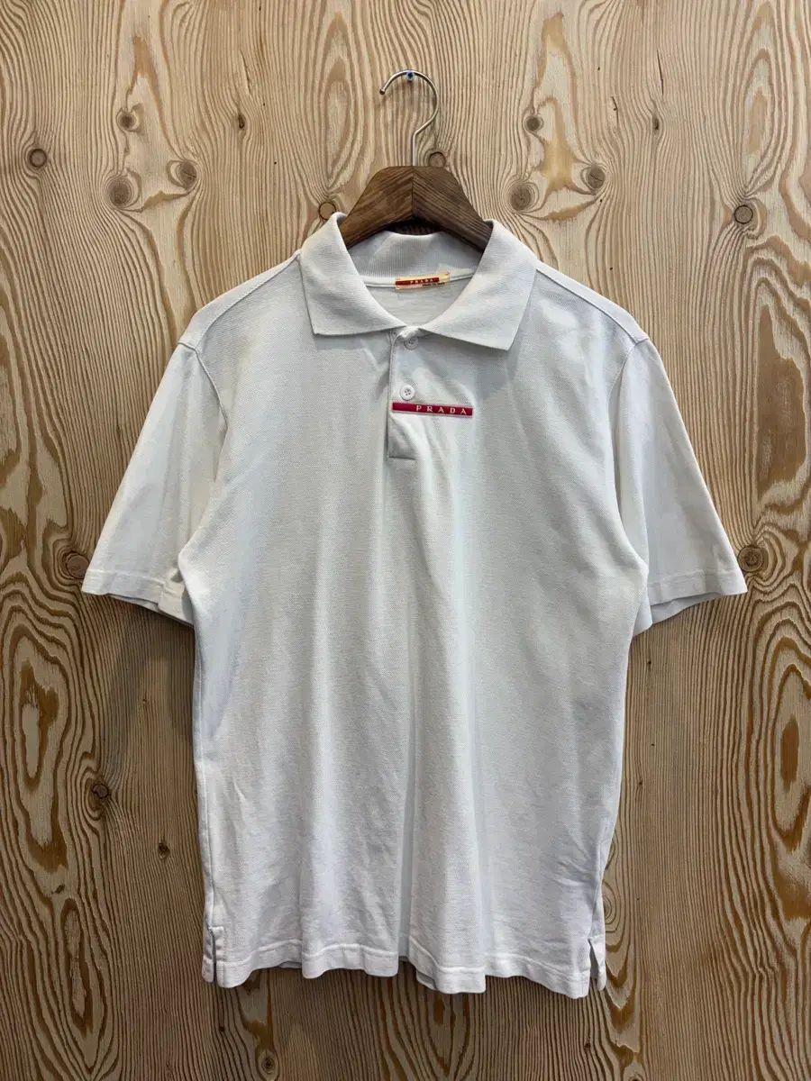 プラダ カラーTシャツ