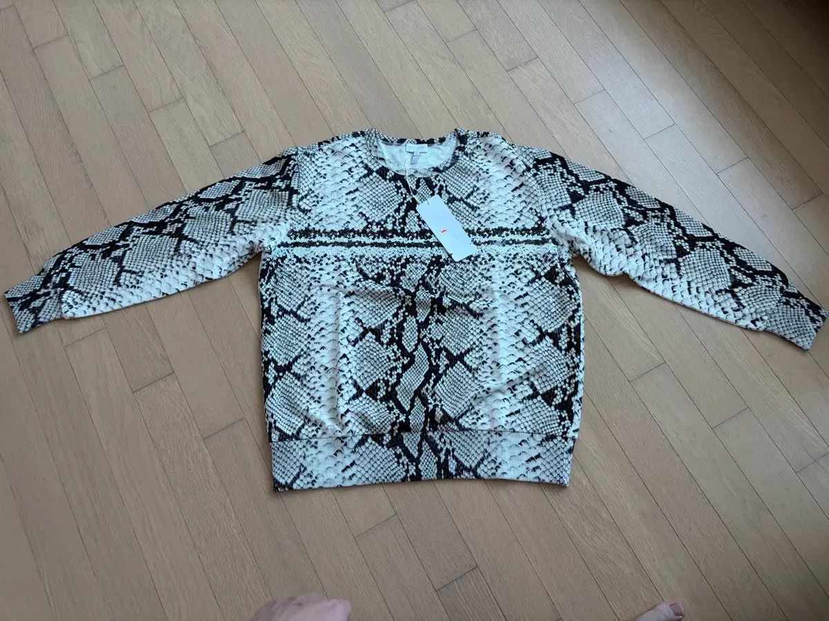 スネークパータン Tシャツ